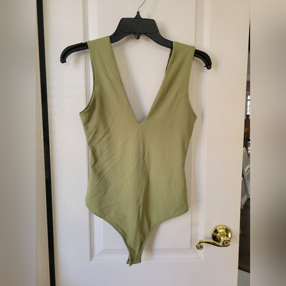 NWT Free People Intimately Keep It Sleek V-neck Bodysuit Oasis Green Size Small